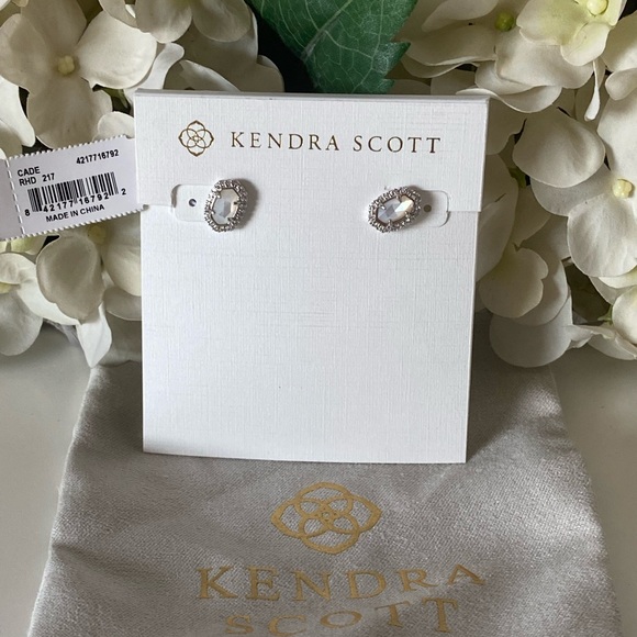 Kendra Scott Jewelry - NWT Kendra Scott Cade Stud Earrings - Gold & Ivory MOP